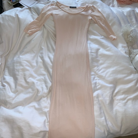 Skin tight and form fitting midi dress - Picture 2 of 6